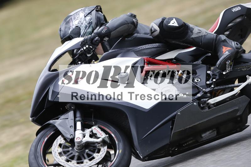 Archiv-2025/32 07.07.2025 Plüss Moto Sport ADR/Einsteiger/backside